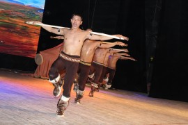 Государственный чукотско-эскимосский ансамбль выступил в Биробиджане (20)